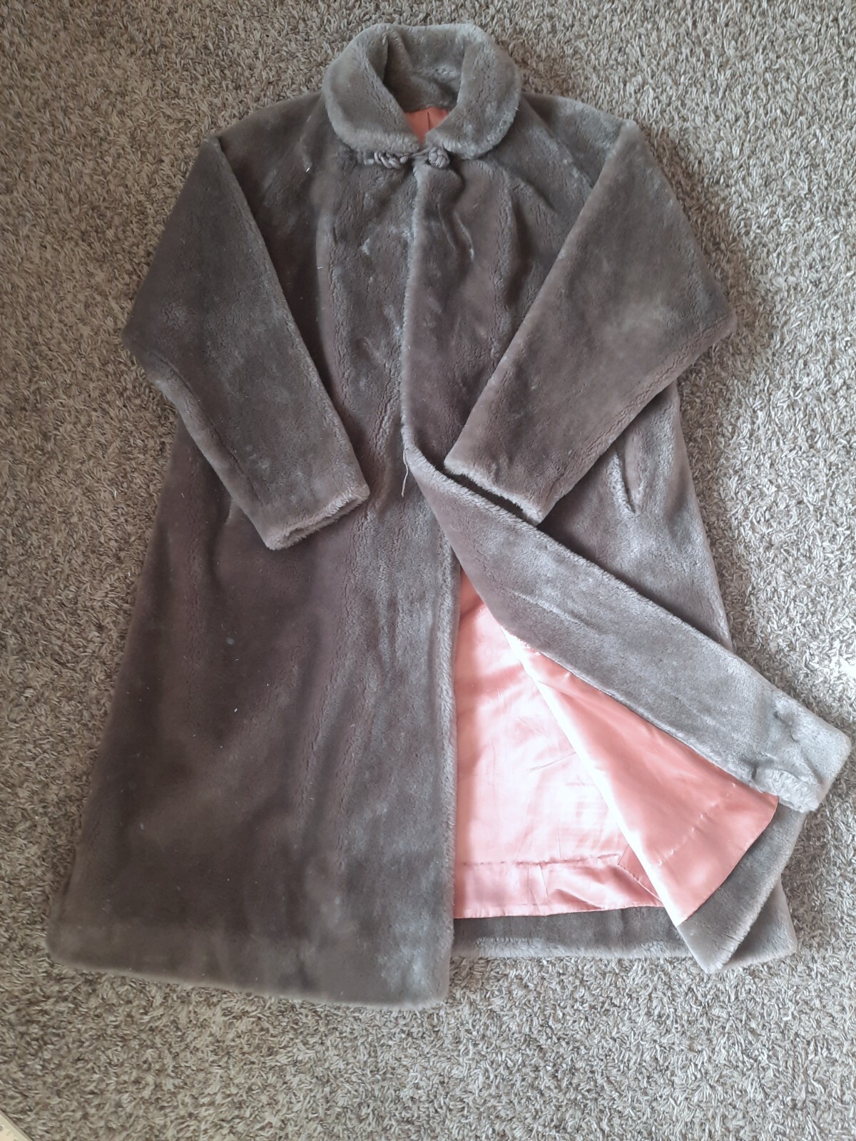 Vintage Rothmoor Faux Fur Coat, Gray, Lined Dress Coat READ Size L with charm