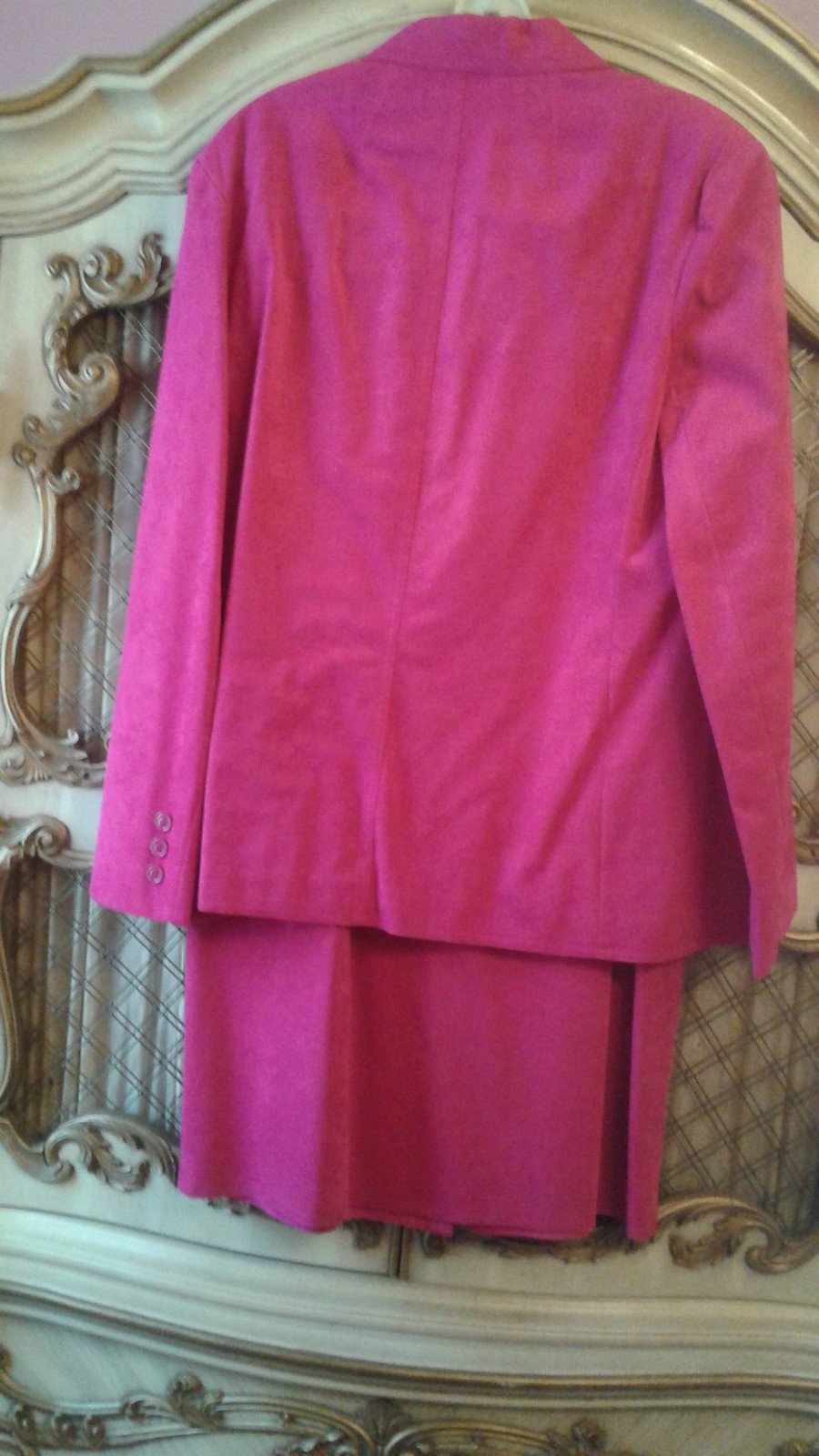 Count Romi Ultra Suede Pink Skirt Suit SZ 16