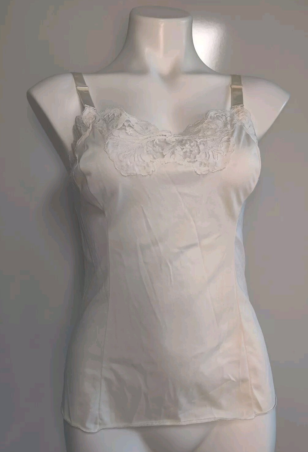 Vintage Wonder Maid Cream ILGWU Size 34 Camisole Non Cling 100% Antron Nylon USA