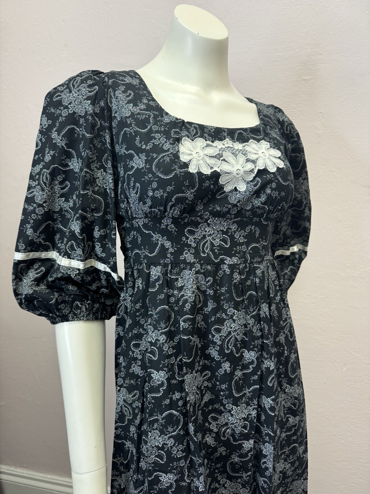 Vintage 70’s paper moon Gunne dress goth black floral prairie maxi 7 fits 9
