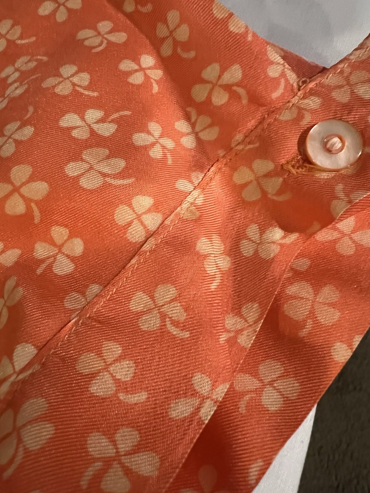True Vintage 1950s Pure Silk Shamrock Orange Women’s Fitted Top Sz S/M Pinup.