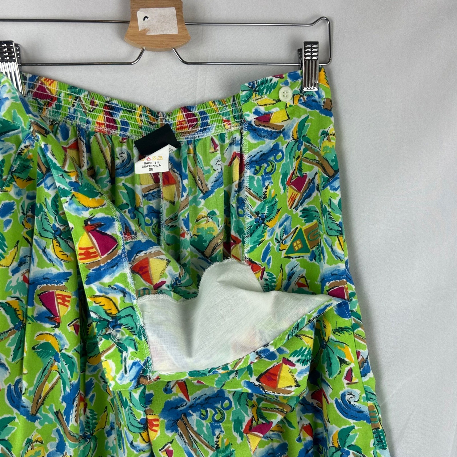 Vintage Jantzen Classics Tropical Island Print Shorts Green 90s High Waist 4