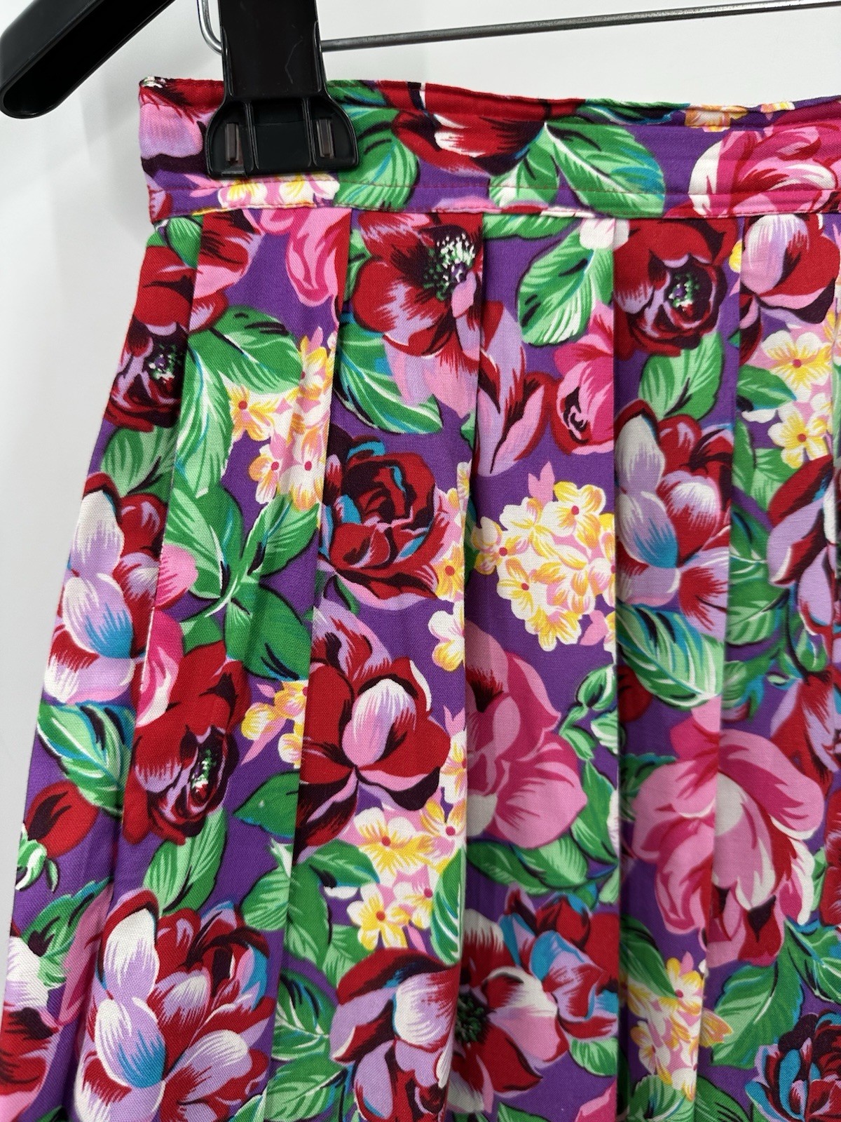 Vintage Maxi Skirt Sz 8 tagged 14 Floral Pleated A-Line Red Multi Colorful 90s