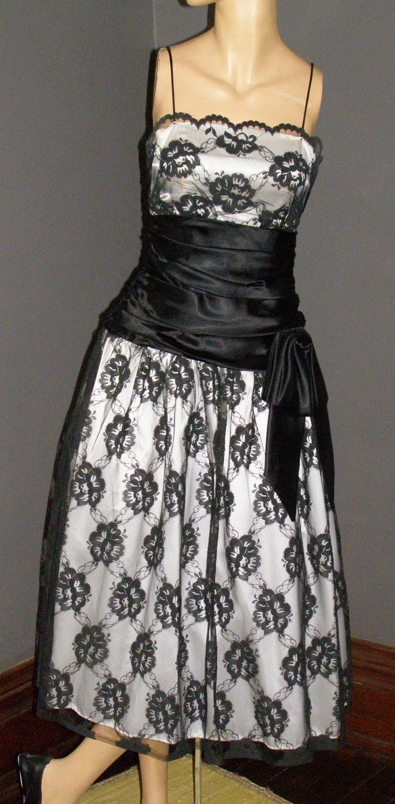 Vintage 80’s white & black LACE prom dress XS S WIDE SATIN SASH & BOW GLENROB