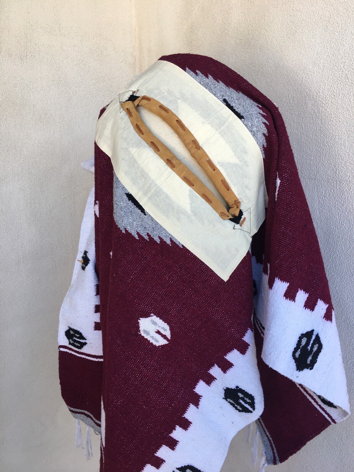 Vtg Festival Boho Hippie Mexican Blanket Poncho Leather Collar Trim One Sz