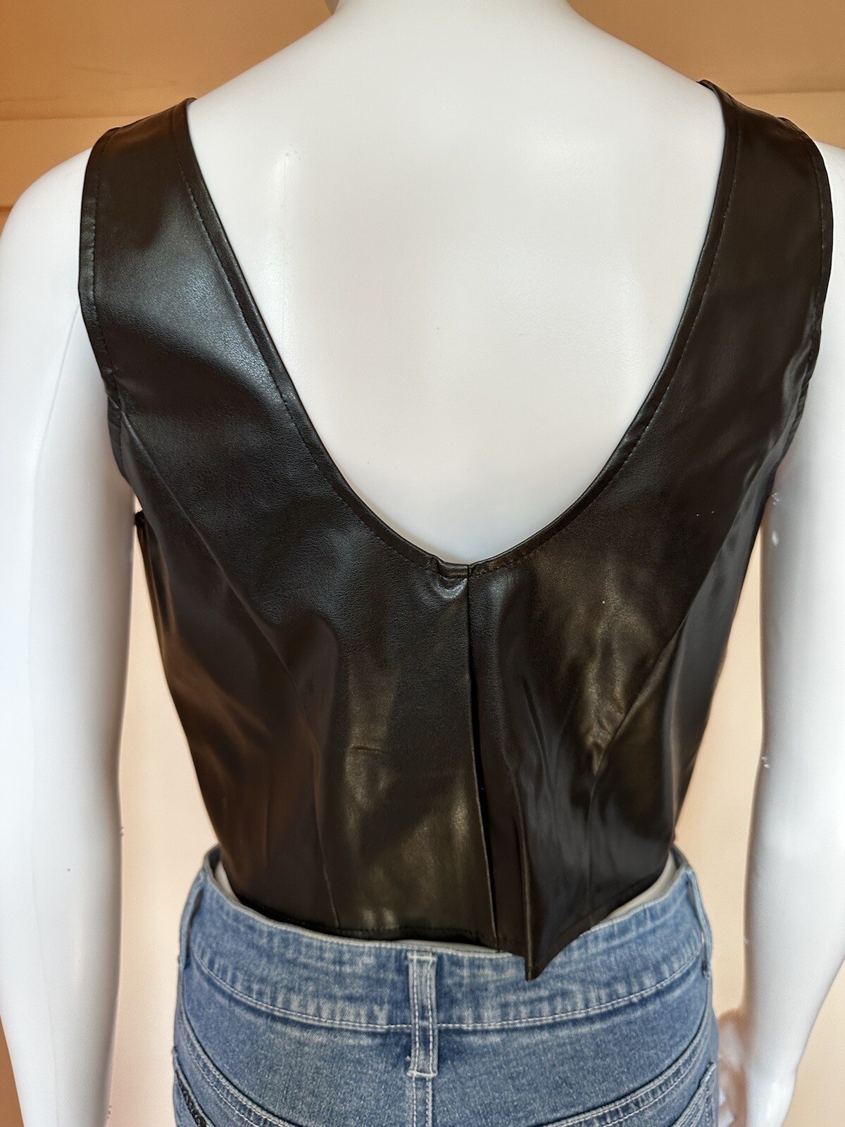 Vintage 1990s Pleather Sweetheart Keyhole Zip Tank Size m