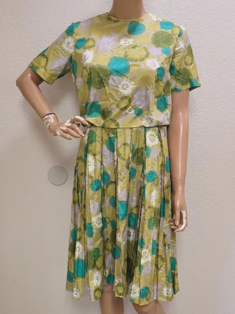 VINTAGE 50s STANTON JR’S PETITE MID-CENTURY PRINT DRESS PLEATED SILK-LIKE sz 11