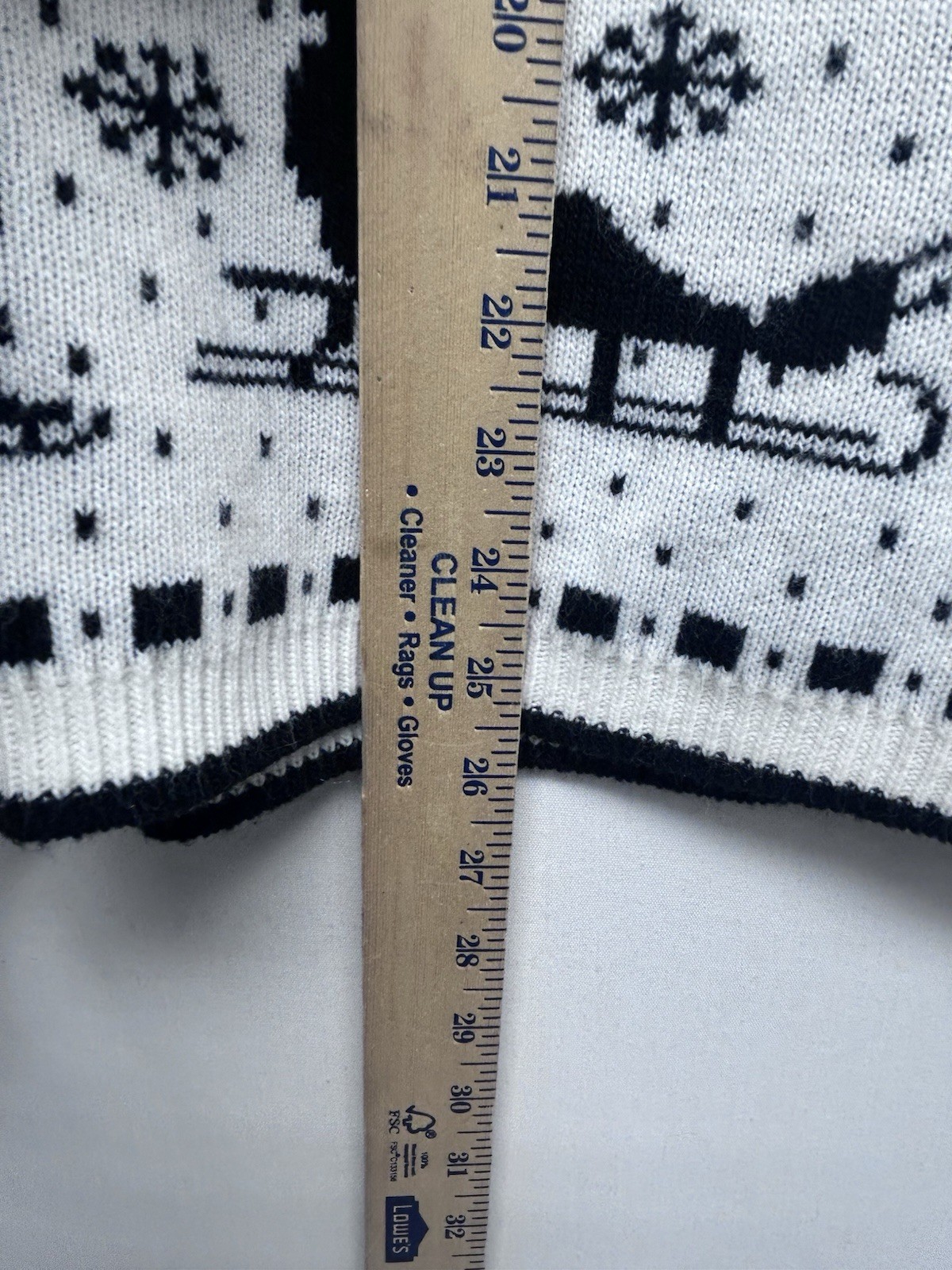 VTG Company Collection XL Black &White Acrylic Christmas Holiday Sweater