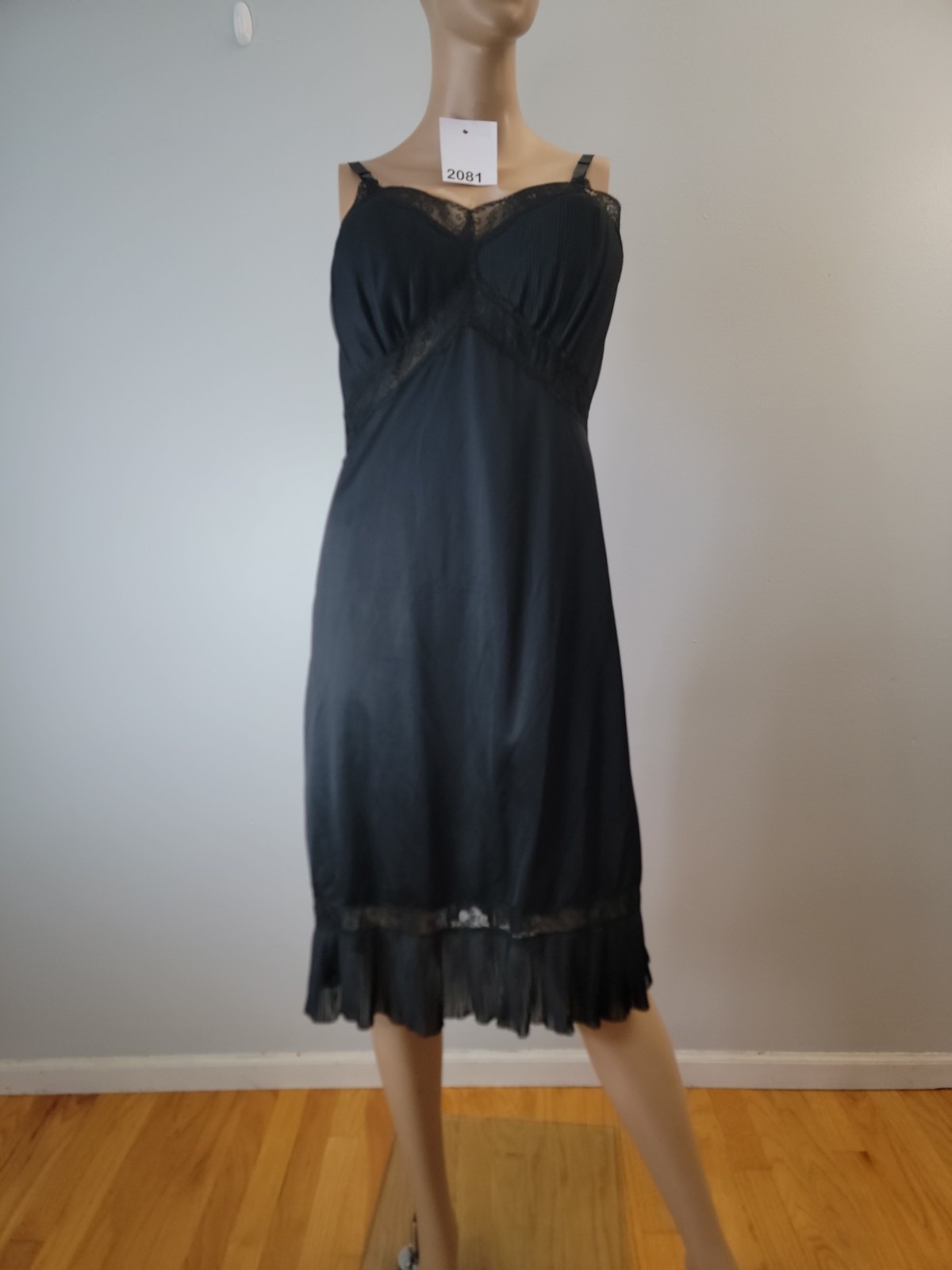 Vintage Charmode Tricot Nylon Black Full Slip Pleat/Lace Detail 36 Tall