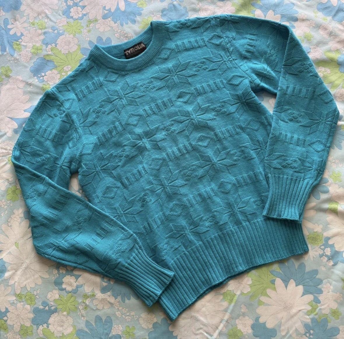 Vintage 1980s Turquoise Tyrolia Sweater – Acrylic Blend – M