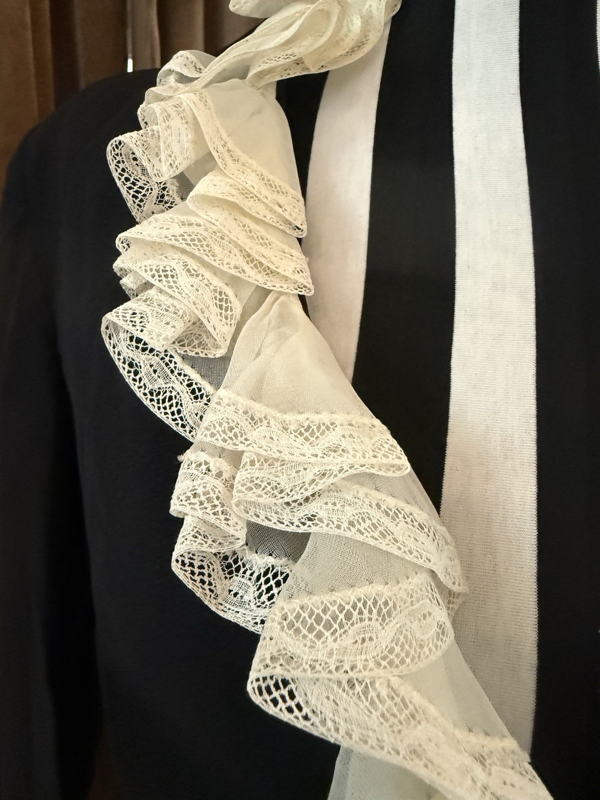 New York Creation Women’s black and ivory lace ruffle blazer 1940s rare Medium