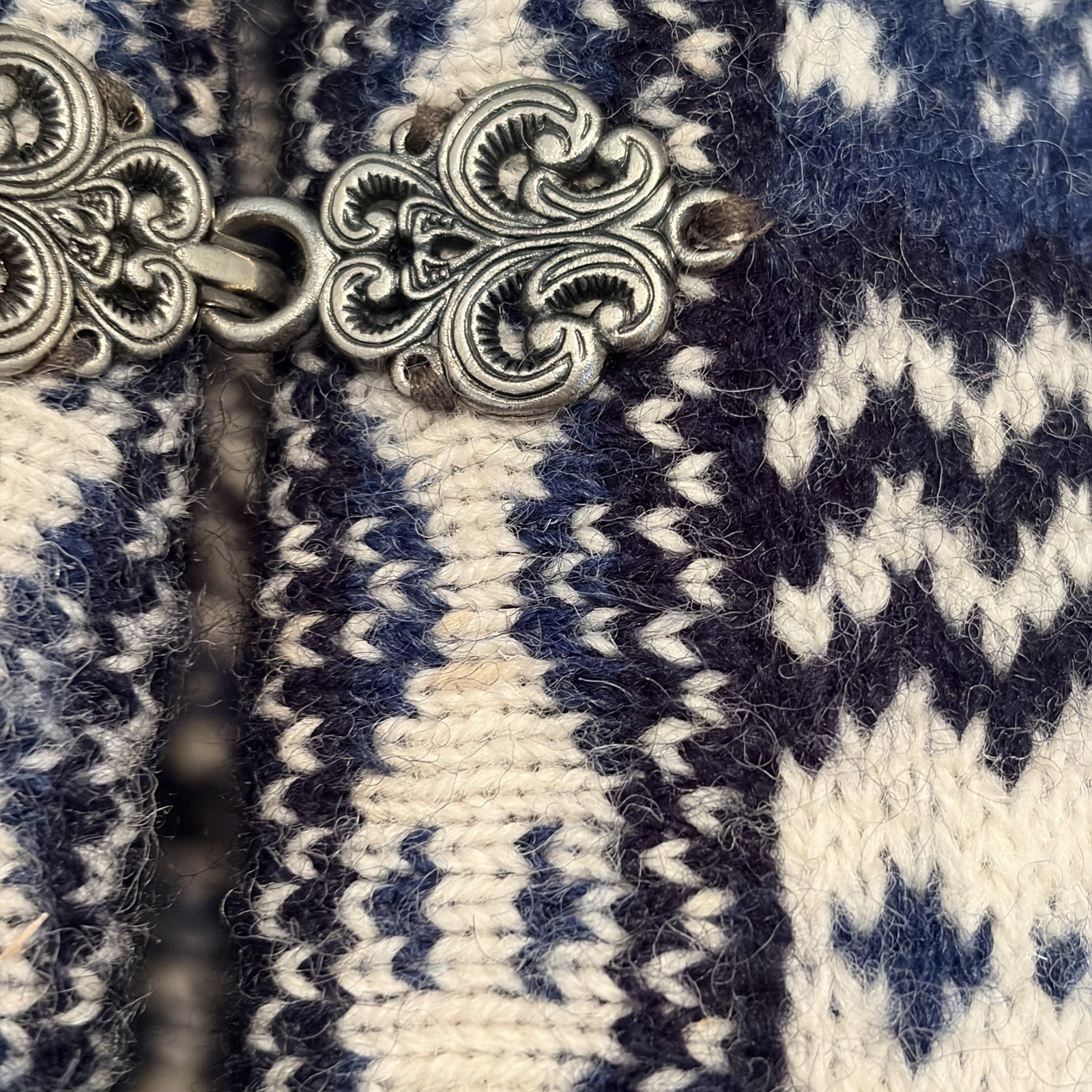 Vintage Cambridge Dry Goods 100% Wool Sweater Metal Clasps Navy Nordic Fairisle