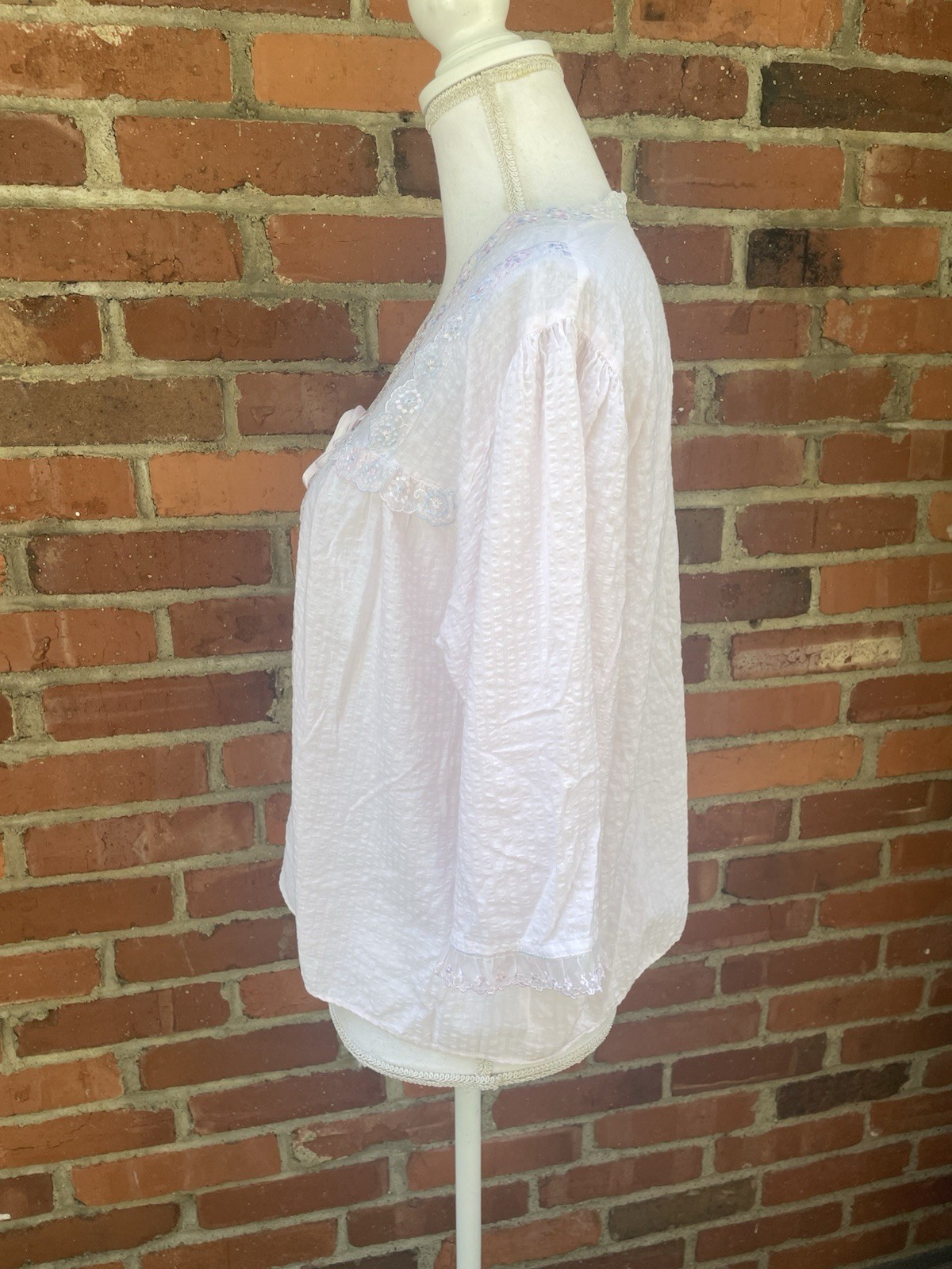 Vintage White Pink Cottagecore Seersucker Lace Dainty Sleep Topper Shirt Wrap
