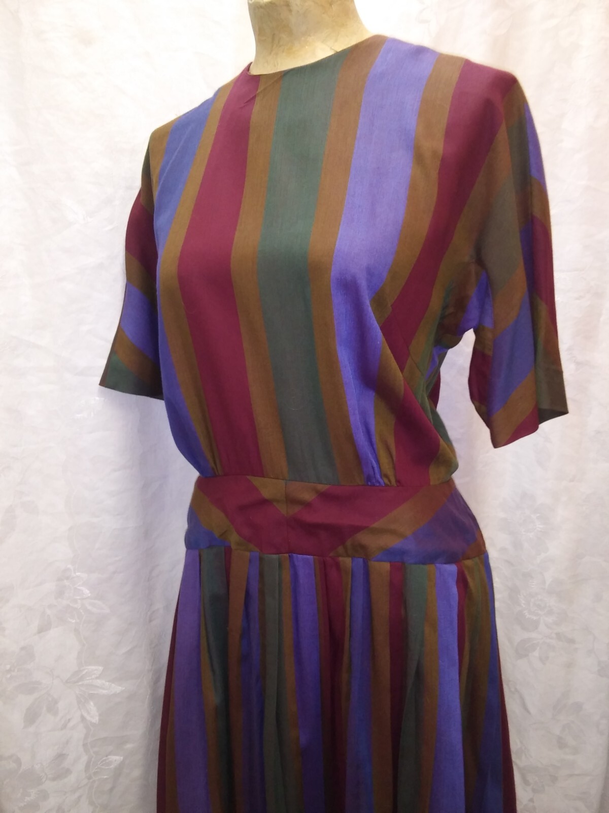 1950’s Brown Dark Red Blue Green Cotton Day Dress by Jeanne Model Size M