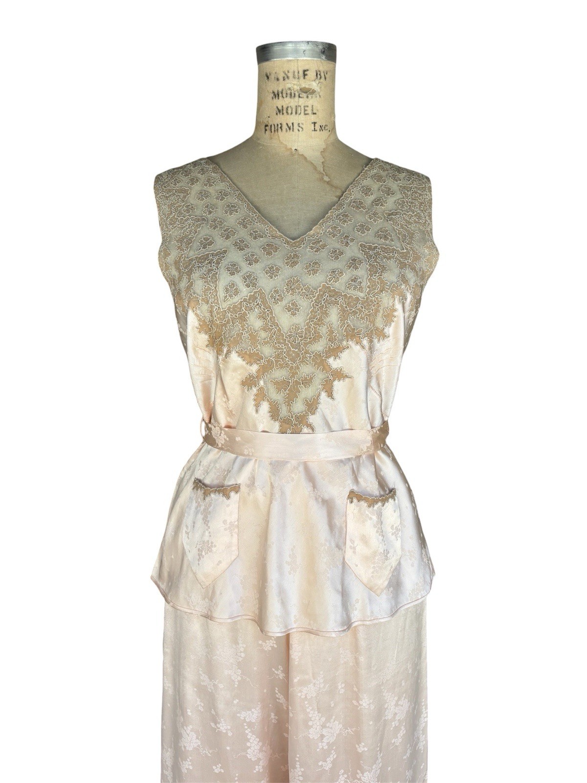 1930s silk jacquard blush pink 3 pc loungewear ensemble bias cut bridal Pajama