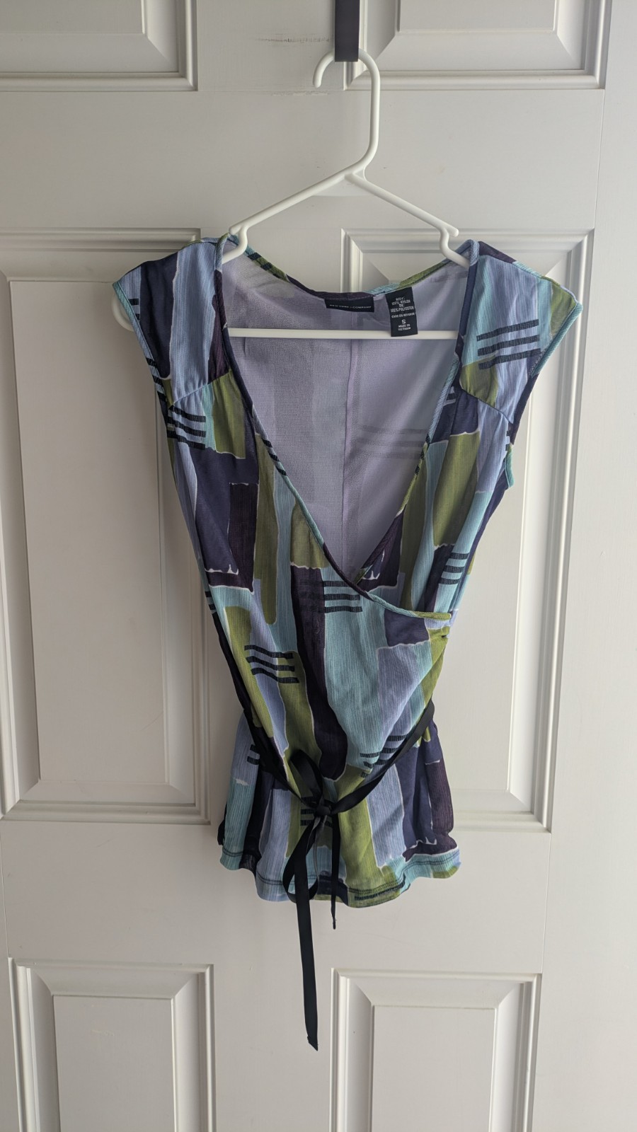 Ladies New York & Company Blue/Purple Print Top Size Small
