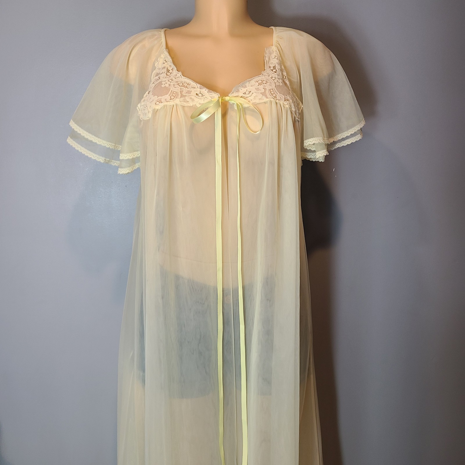 Vtg 70s Dreamy Lace Maxi Peignor Robe Ethereal Fairy Sz M Flowy Regency Dainty