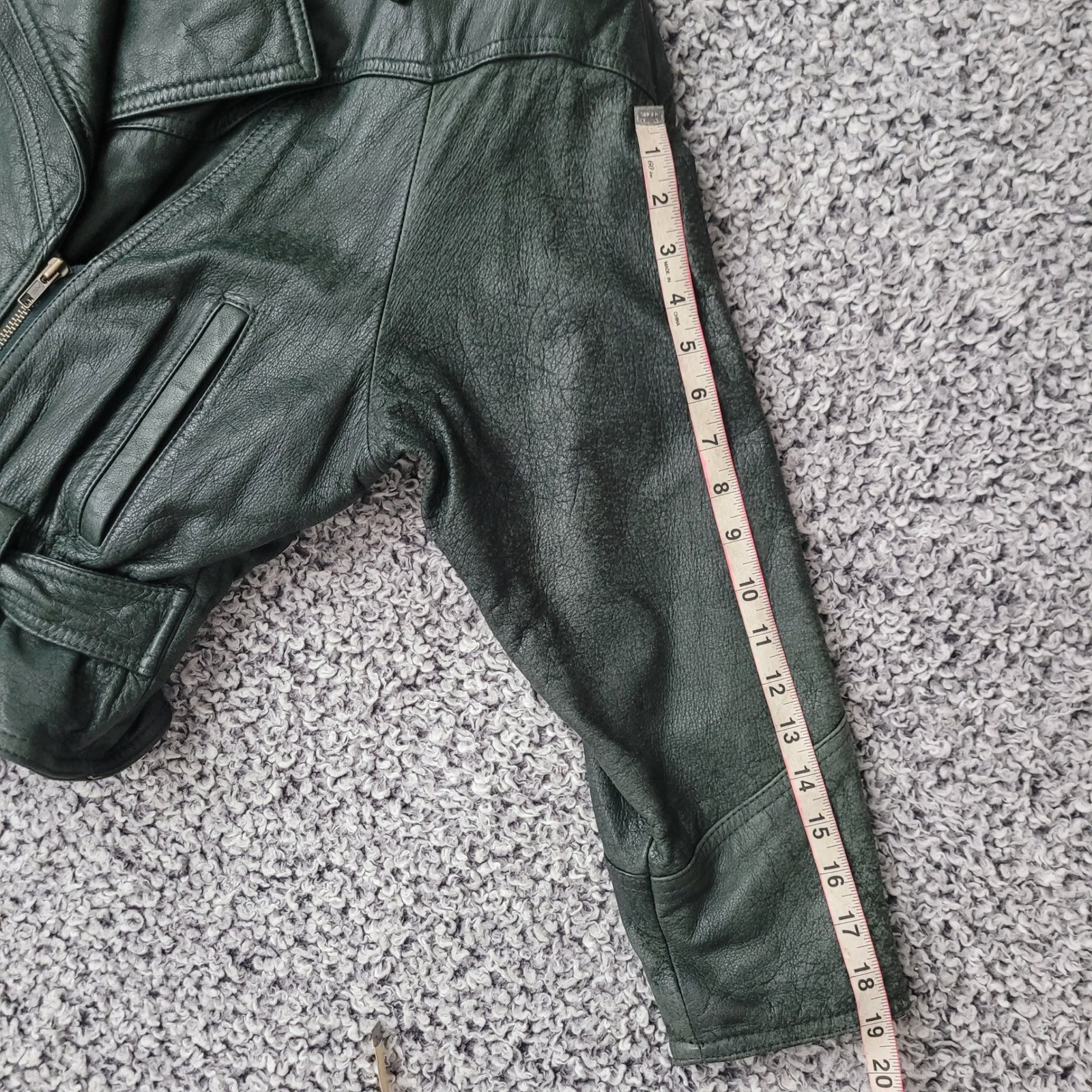 Vintage Adventure Bound Wilson’s dark green leather bomber jacket thinsulate