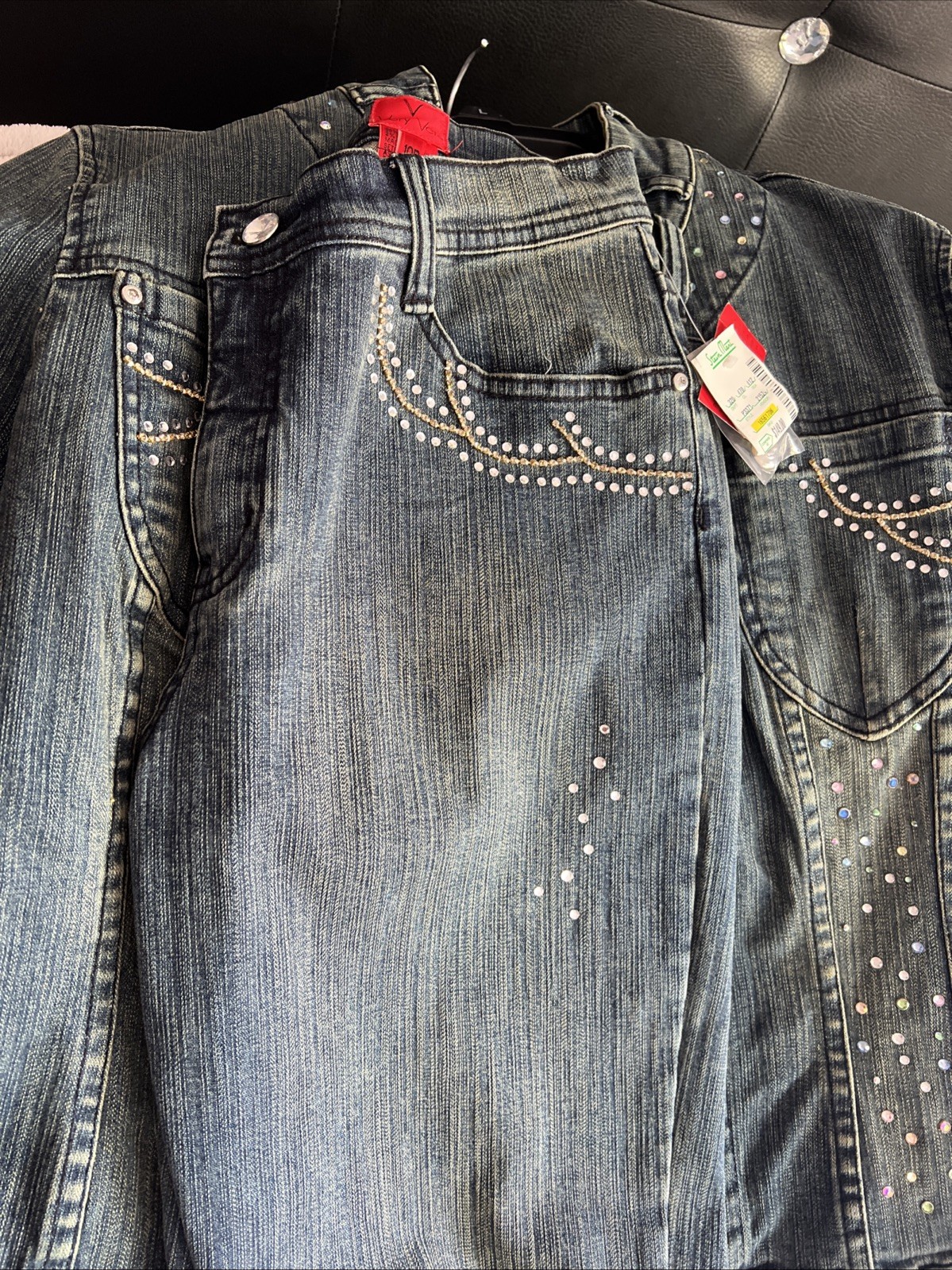 Vera Wang – Vintage Very Vera Stitch Needled Woman’s Jacket And Jean Pants Set