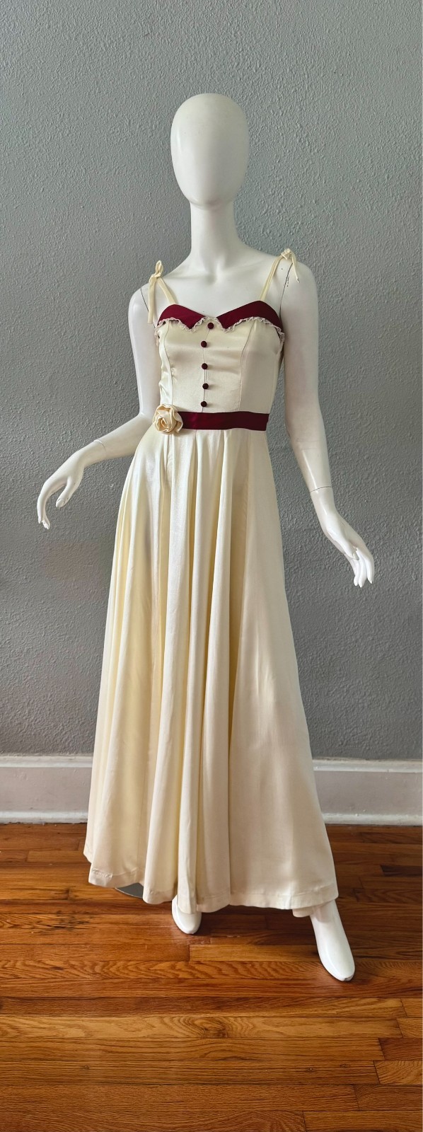 Vintage 40s Satin Ivory Full Sweep Formal Wedding Gown Dress XXS