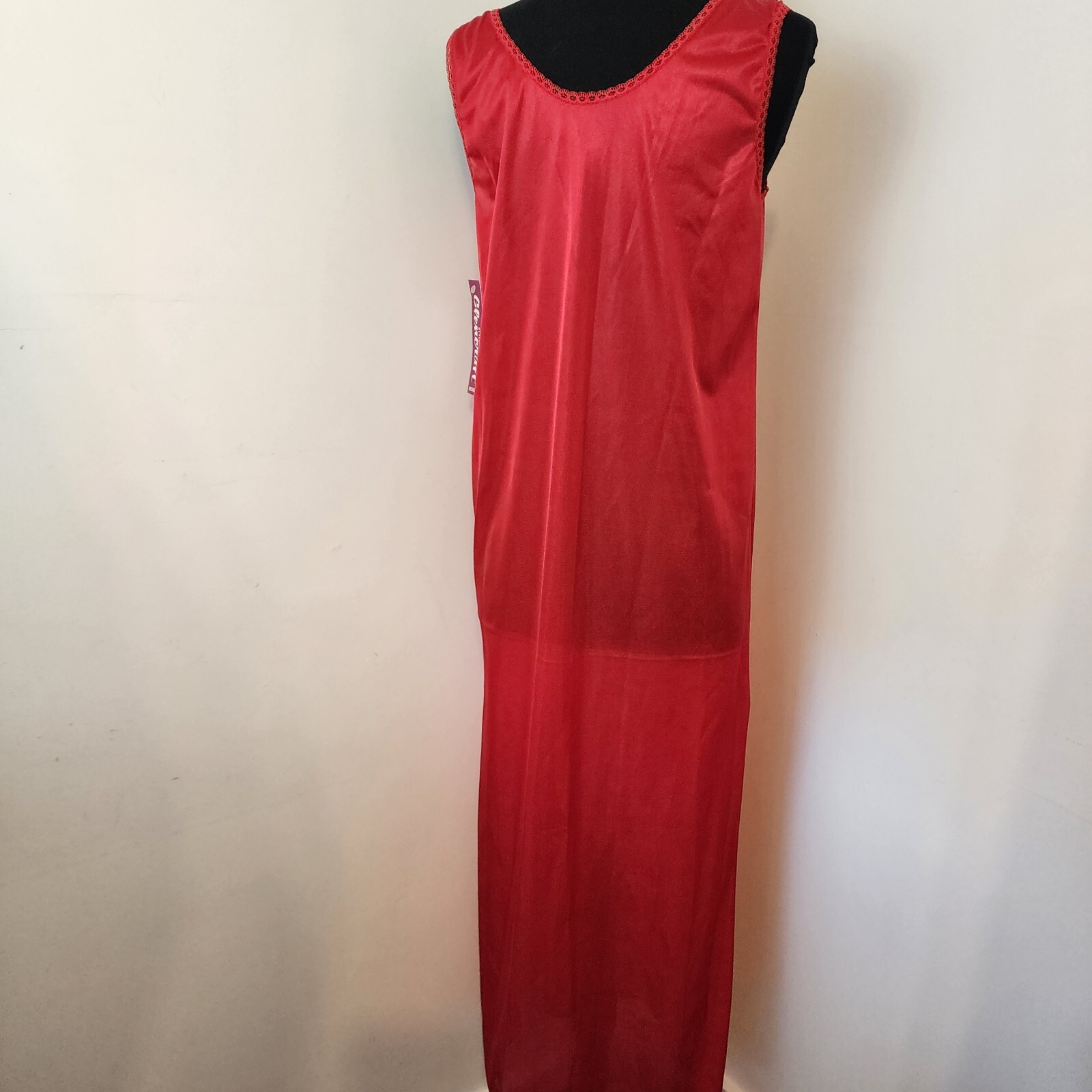 VINTAGE GLENCRAFT Red Womens Nightgown Sz Medium Lace Trim NEW Made USA