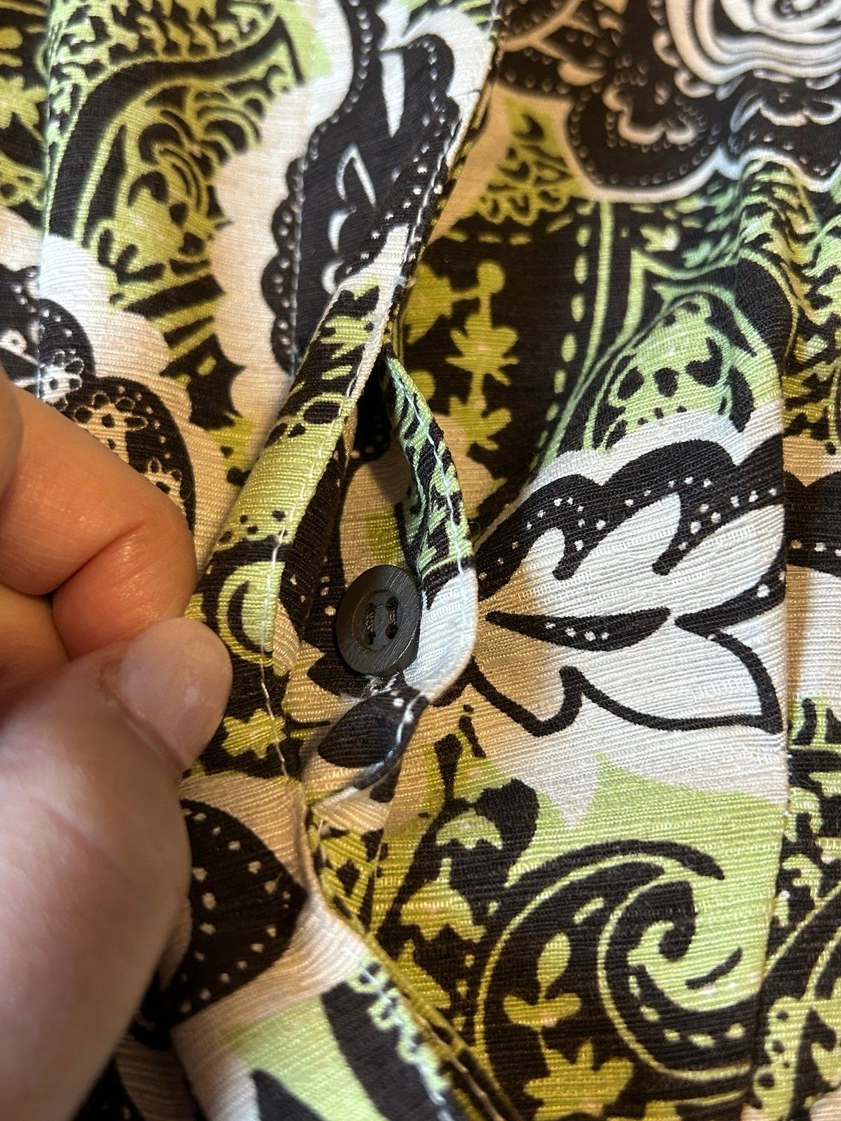 SilkLand Black and Green Paisley Top Size 16