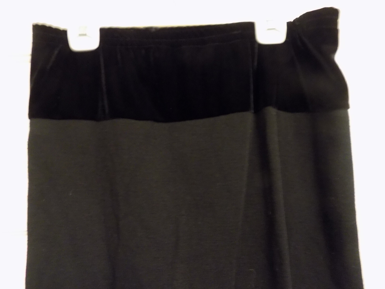Vtg Mrs H Winter 2 pc knit skirt Embroidered Long Sleeves Gathered Neck Top sz L