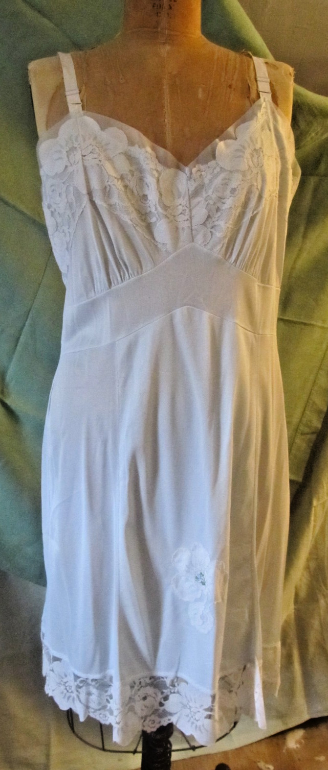 Vintage 50’s blue & lace Acetate dress slip classic pin-up bombshell
