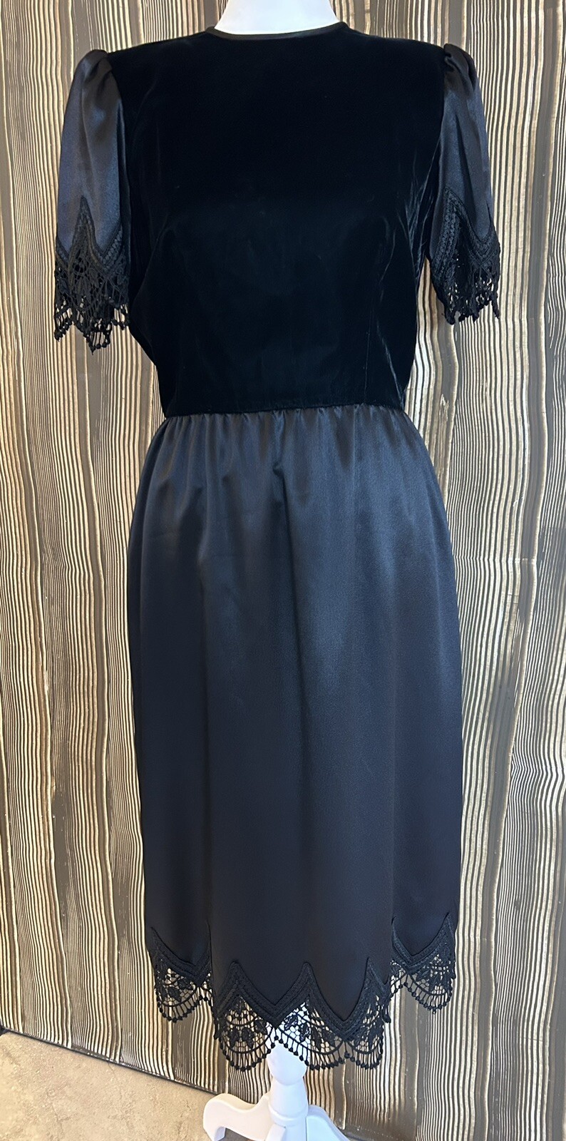 VTG Denise Fashions Black Velvet Satin Dress Lace Wednesday Adams Halloween Sz 4