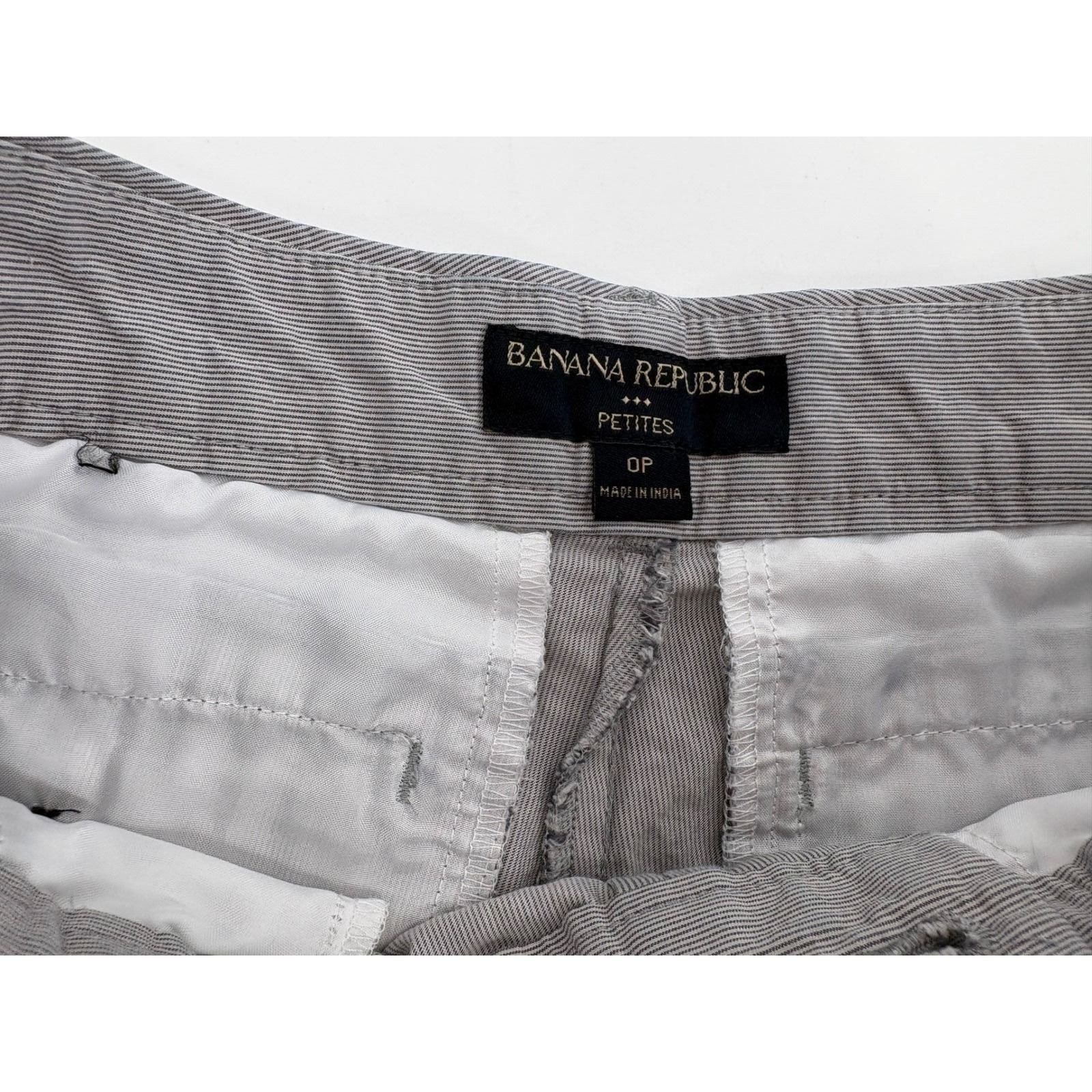 Banana Republic Petites Gray White Striped Cotton Shorts 0P Vintage 2011