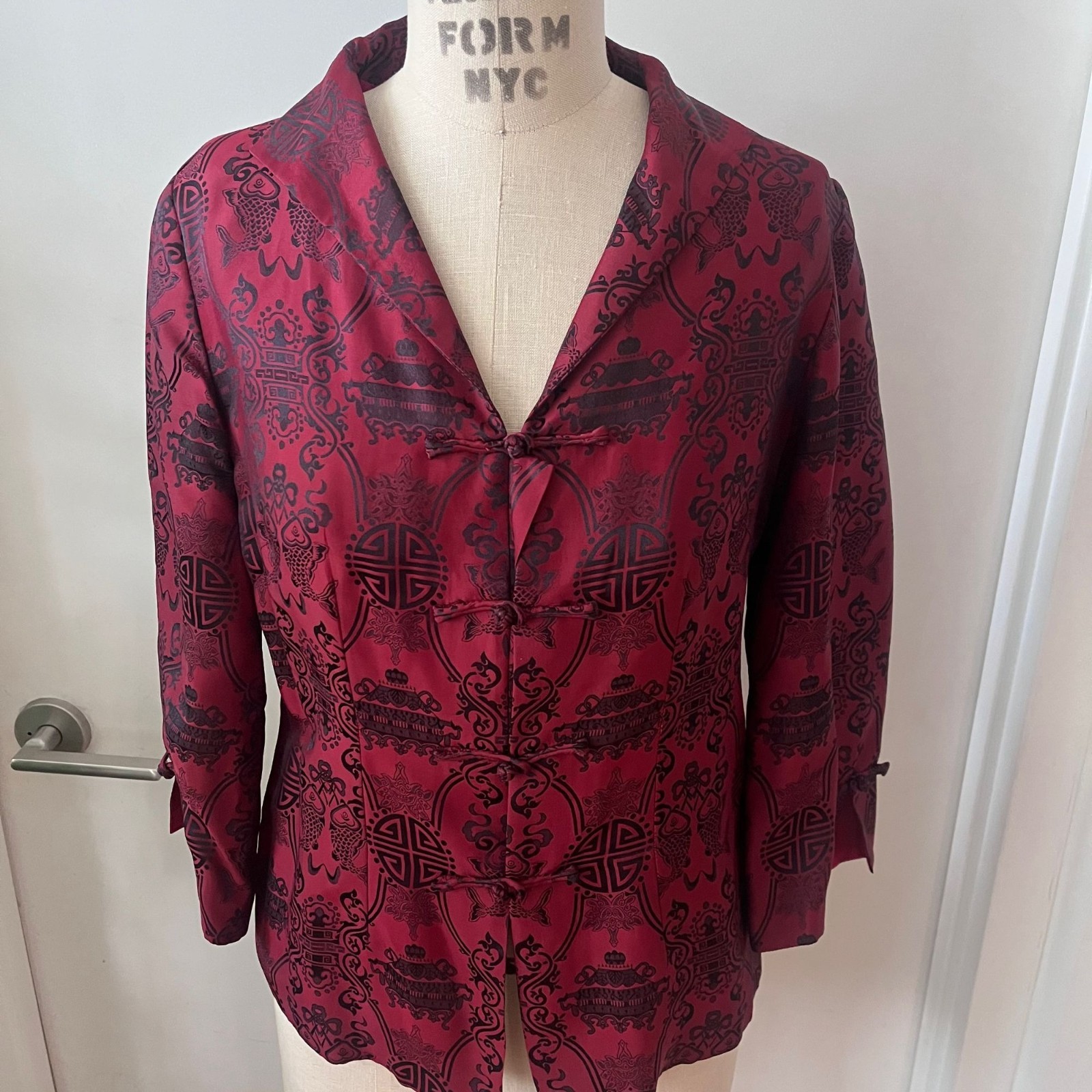 VTG OLD SHANGHAI Traditional Silk Red and Black Chinese Jacket Size Small