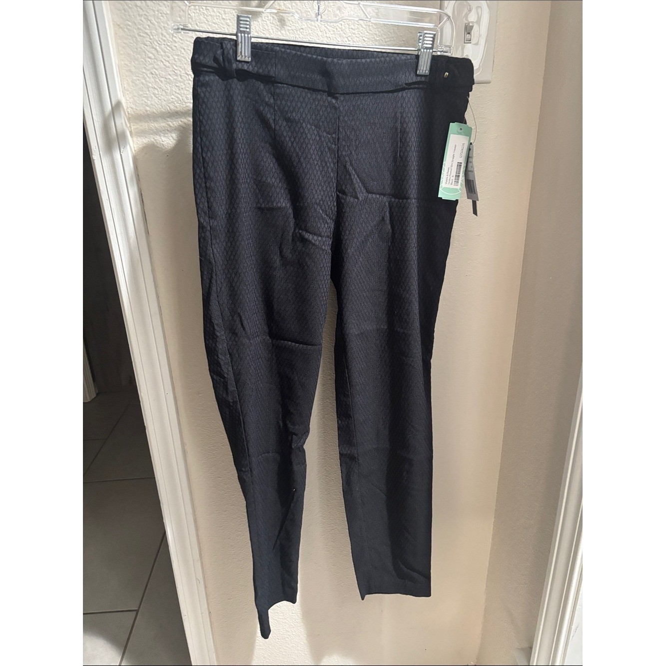Violets and Roses Black Women’s Tailored Stretch Pants 6/28 NWT