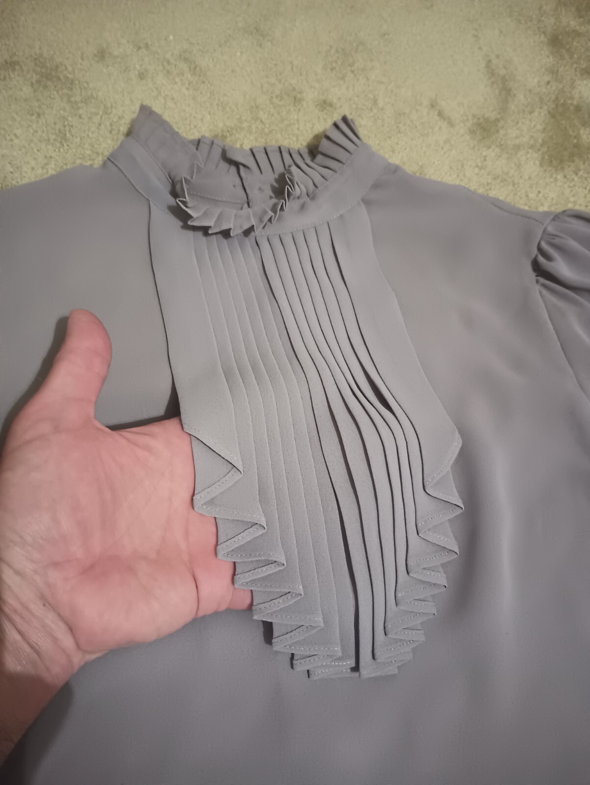 Women’s Vtg 80s 90s Lightweight Gray Semi Sheer Crepe Blouse With Pleated Bib