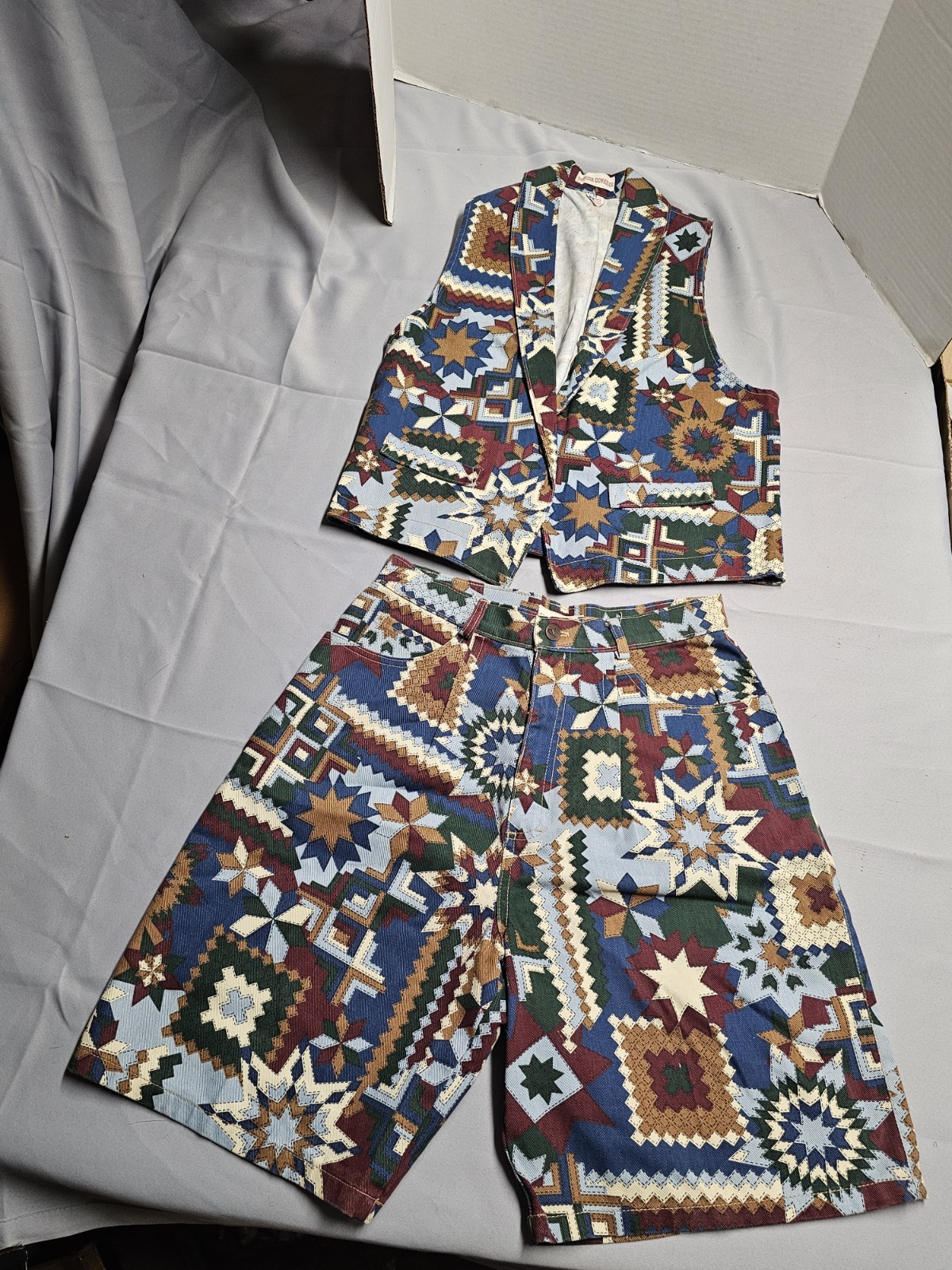 Gotcha Covered Denim Shorts Vest 1990s Geometric Pattern Vintage Stars Pinwheels