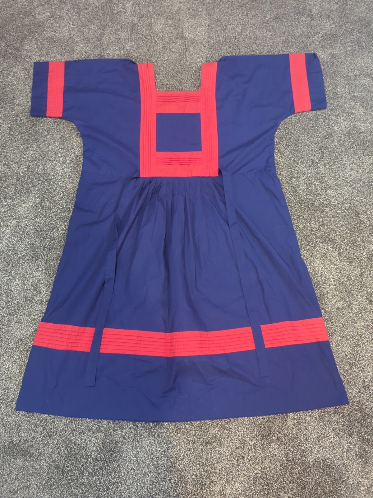 Thailand Dress Hand Embroidery Designed By Vanida Size S/M Has A Tie Back (Rk)