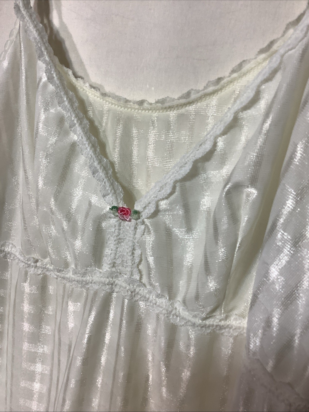 Vintage Silky Nightgown/Lingerie/Slip Pippa Dee Nylon 92cm/36″ White