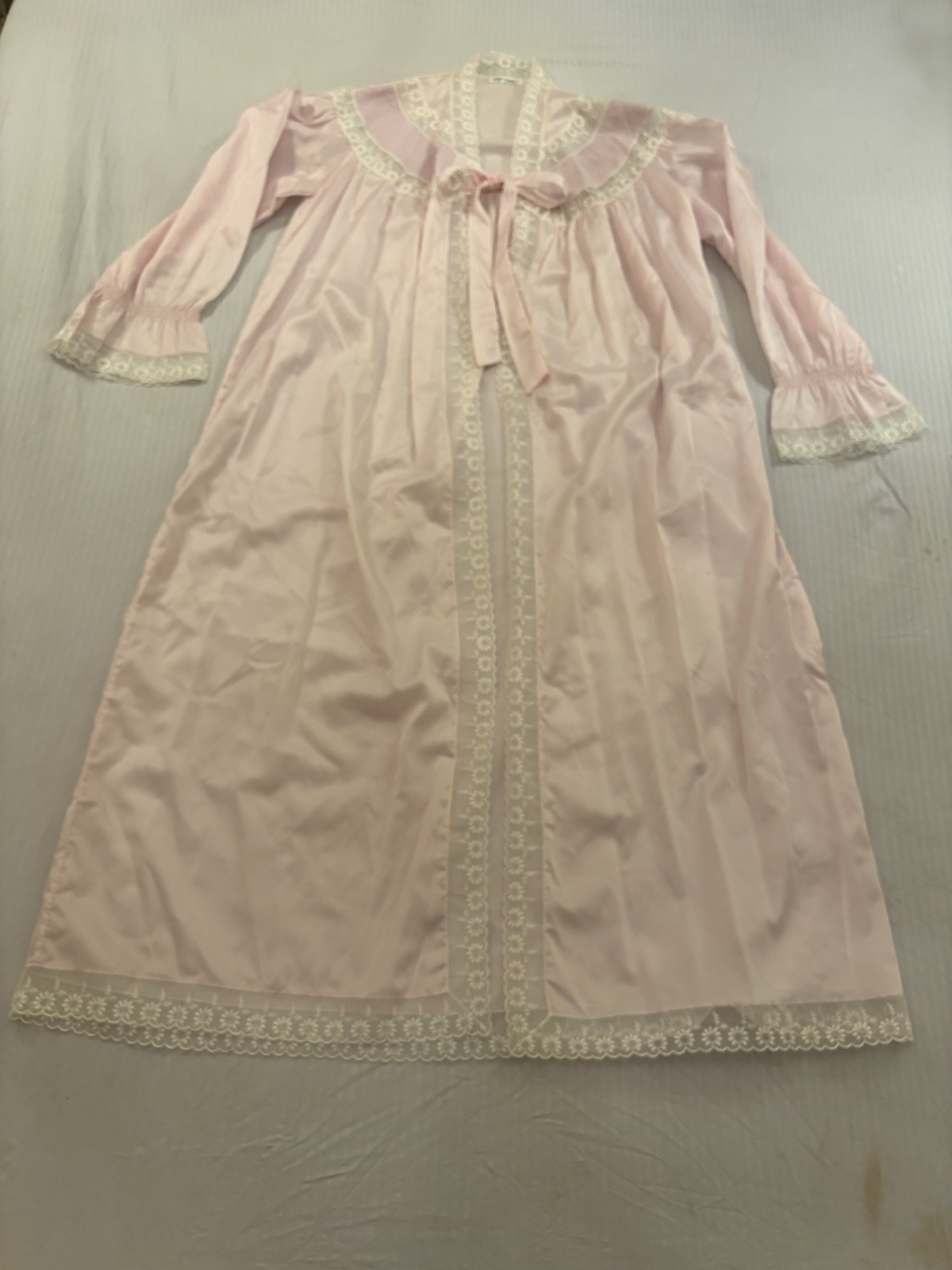 Vintage Italian Nightgown Housecoat Pale Lilac Lace Made in Italy