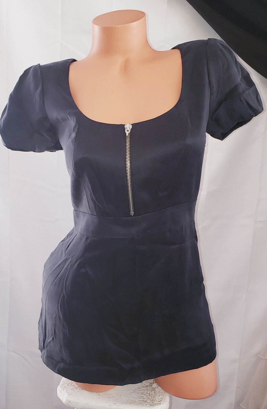 New Walter Baker Black Silk Business Dress Tailored Blouse Top Shirt Sz 0 Small