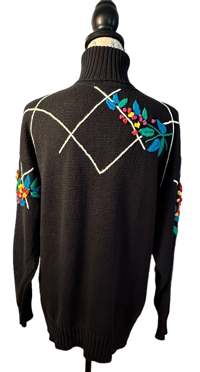Vintage IB Diffusion Womans Black Cotton Sweater Colorful Multi Color Floral Med