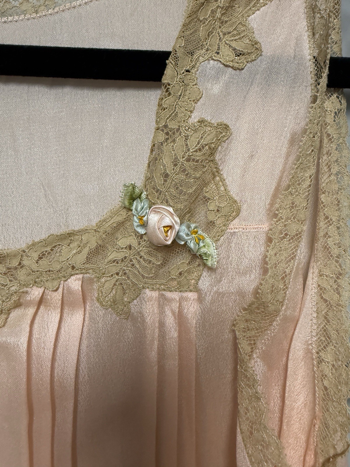 Vintage 1930s Peach Nightgown w Lace Trim & Ribbons, Lace Hollywood Glam Look