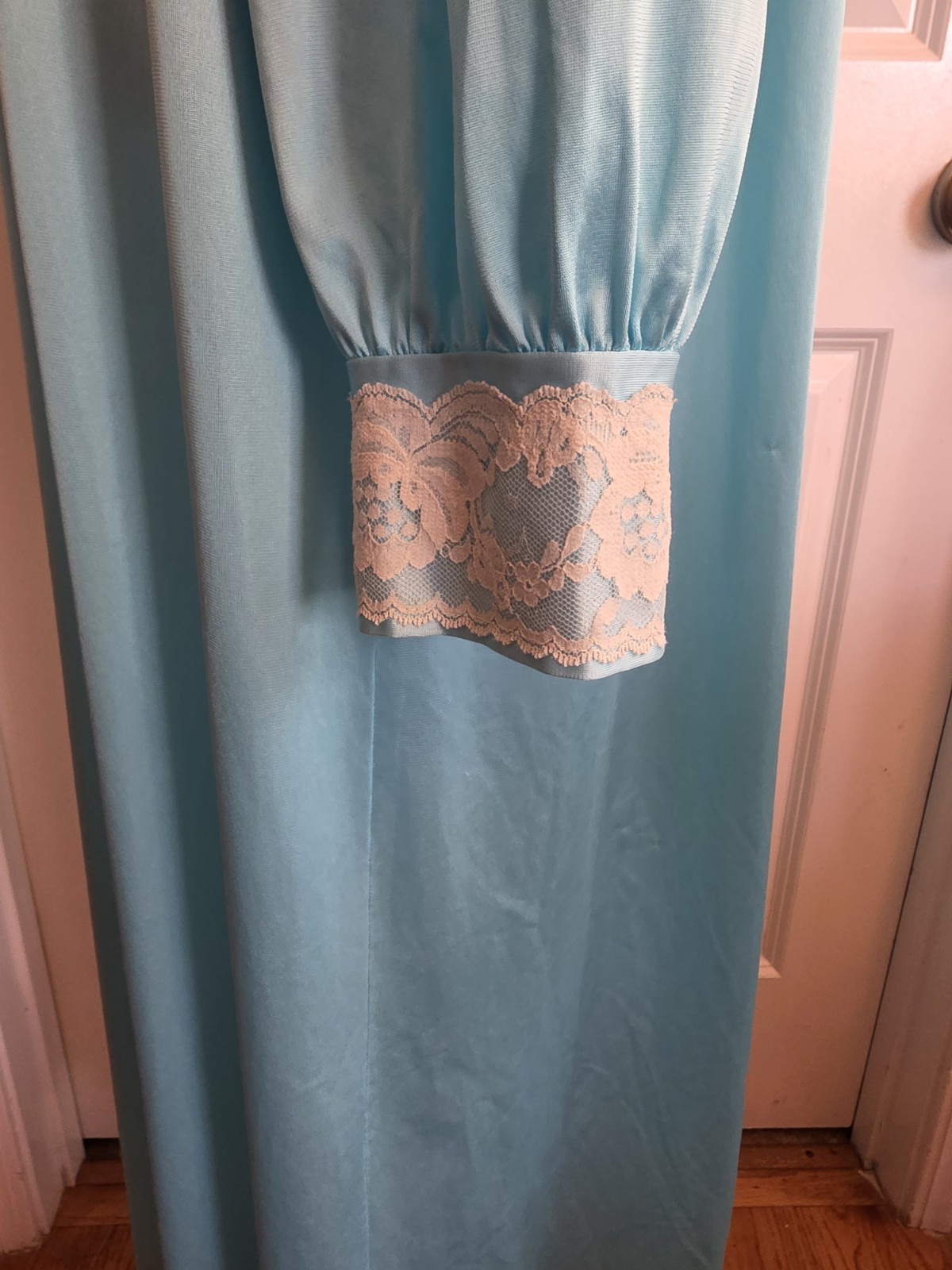 Vintage Pinehurst Lingerie Nightgown Blue Lace Trim Size Large Romantic USA