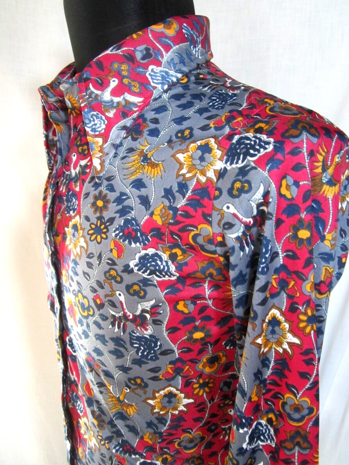 70s Disco vintage dagger point collar top blouse Polyester button up fitted Sz S