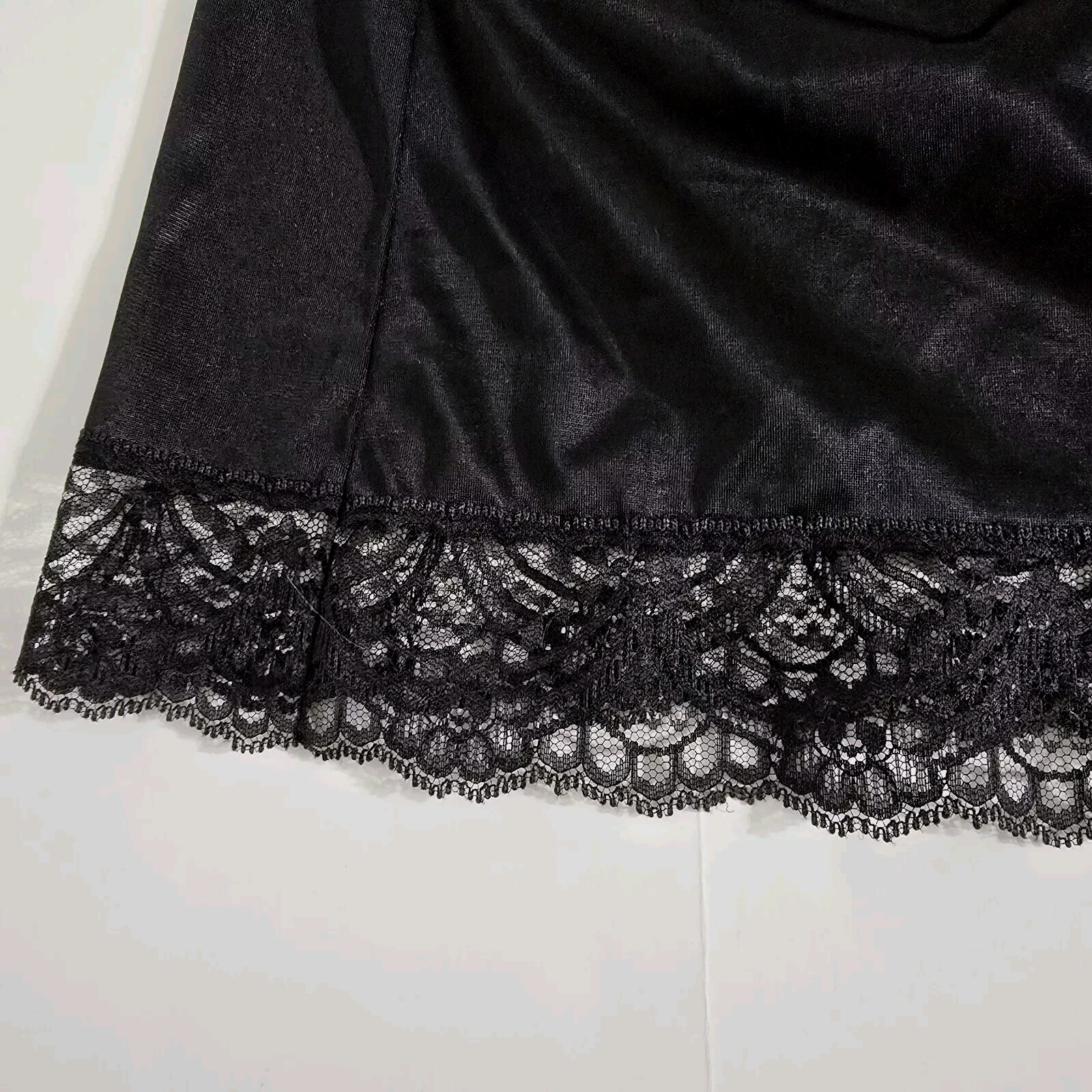 Vtg Briar Creek Black Slip 26/28 Waist 39/41 Nylon Tricot Antron III Non Cling
