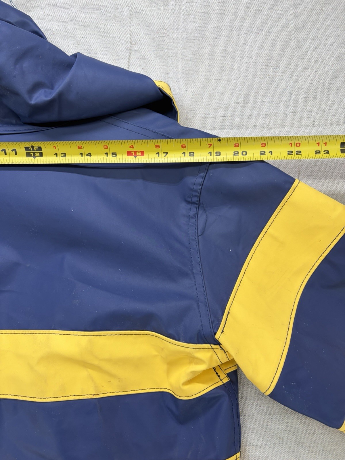 1980’s retro geek Swell Wear Vintage Raincoat size L