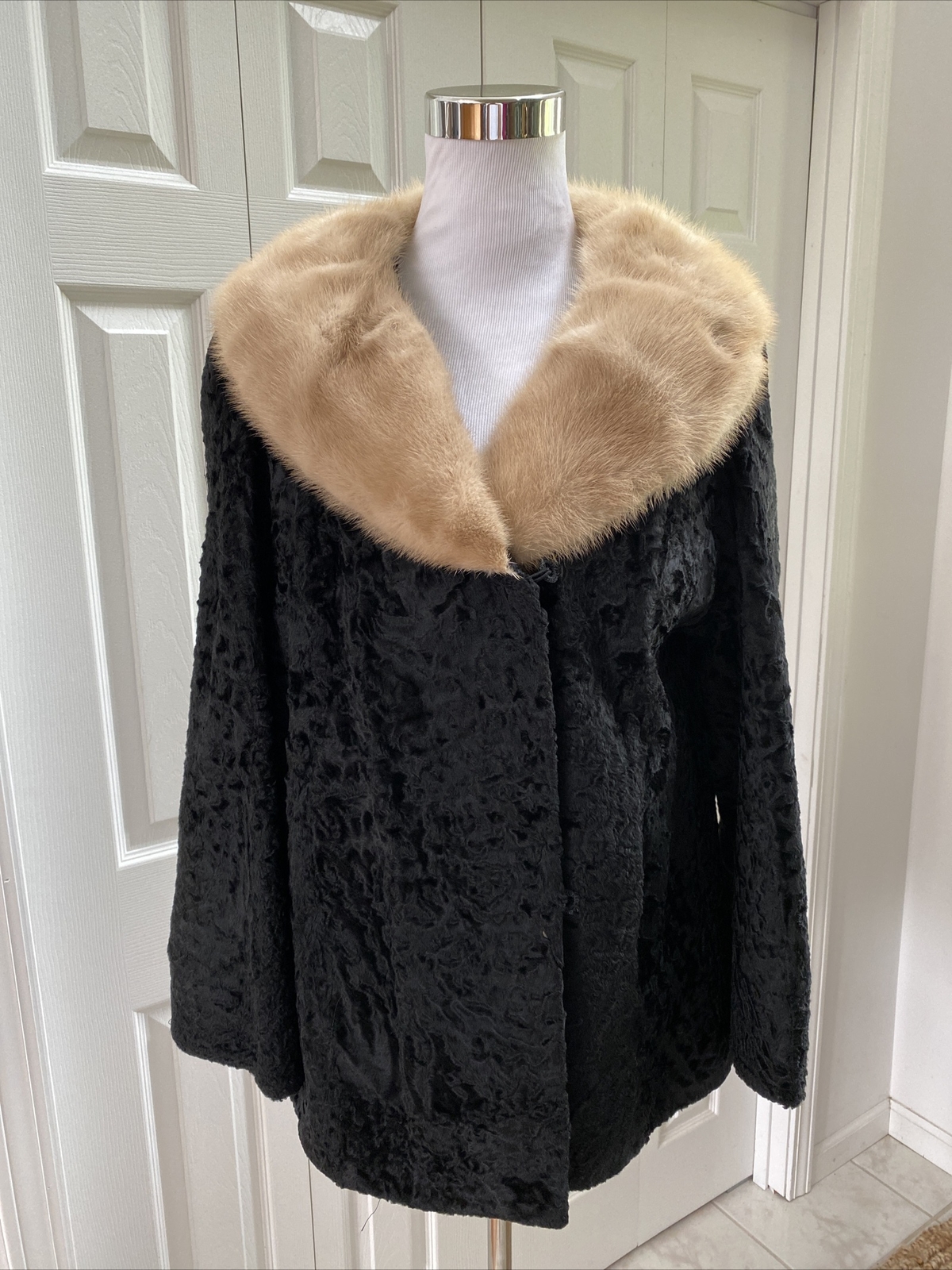 Vintage Rosendorf Evans Black Curly Persian Lamb Fur Coat Medium? Mint!