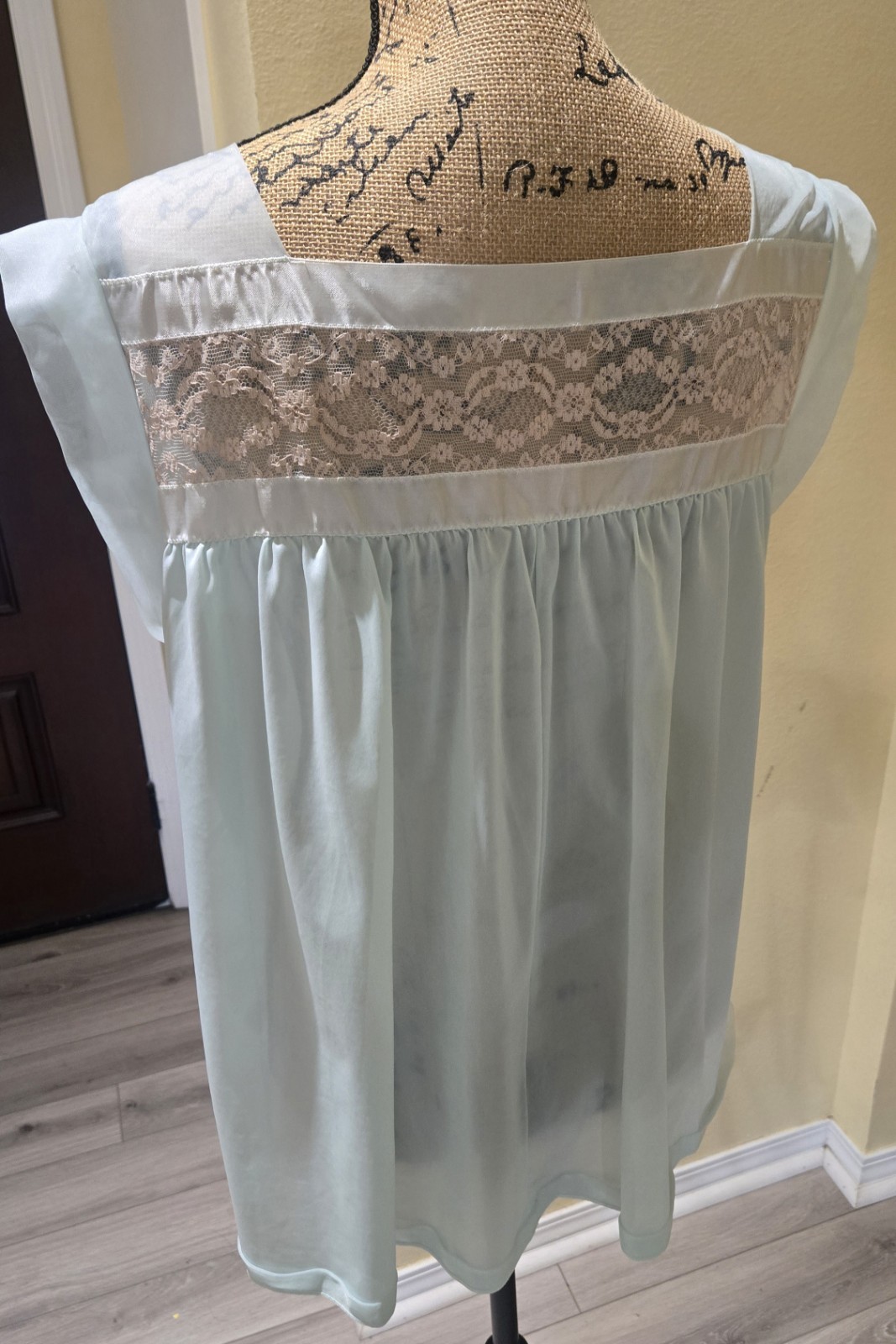 4 Pc Vintage Silky Nightgown Sleep Lingerie Lot Sz Medium
