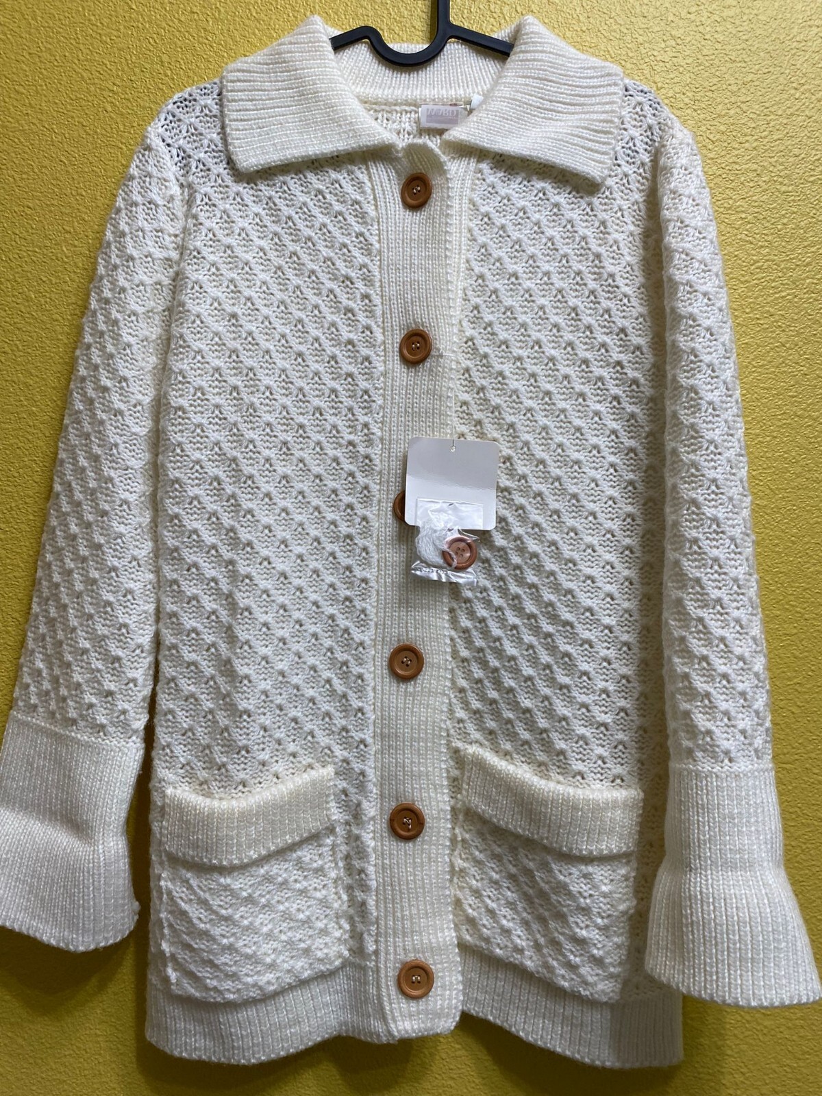VTG Montgomery Ward Women White Knit Sweater Size M Winter NOS