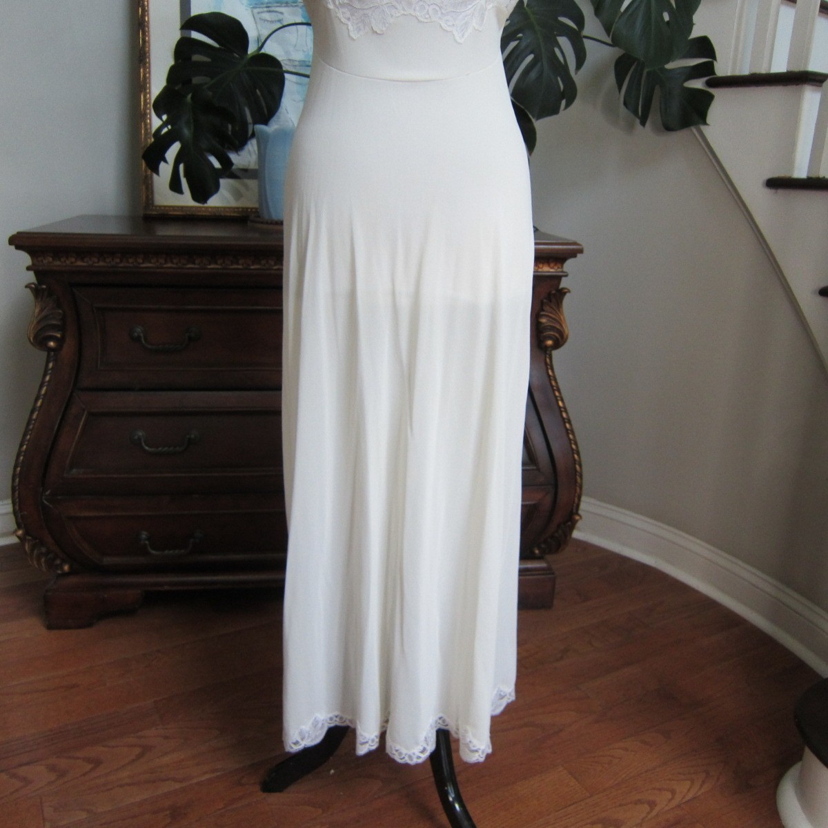 Vintage Val Mode Ivory Full Length Slip Dress Nightgown Lace Details Size M
