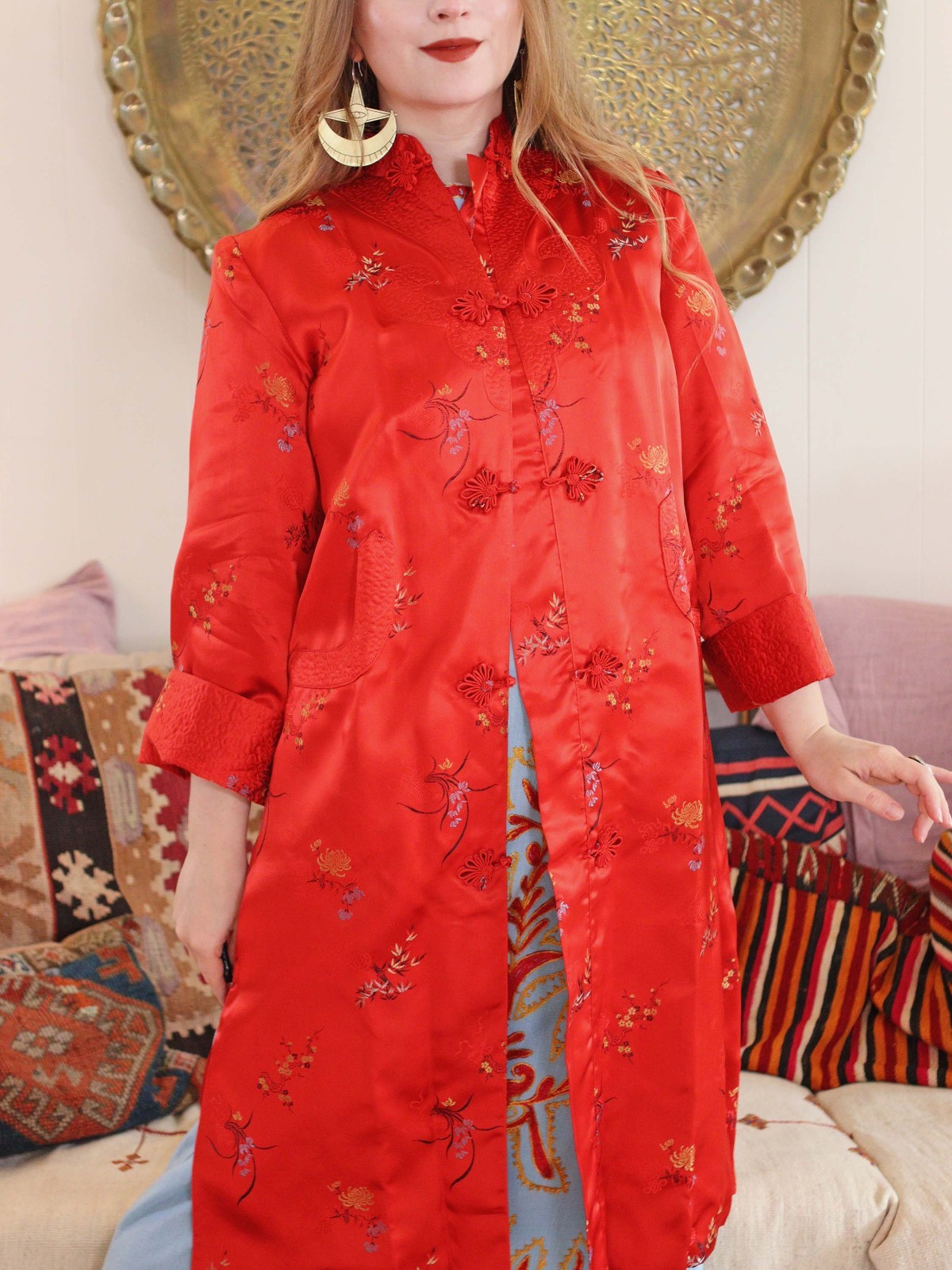 VTG Chinese Red Satin Brocade Dressing Robe Kimono Long Jacket Quilted Pockets