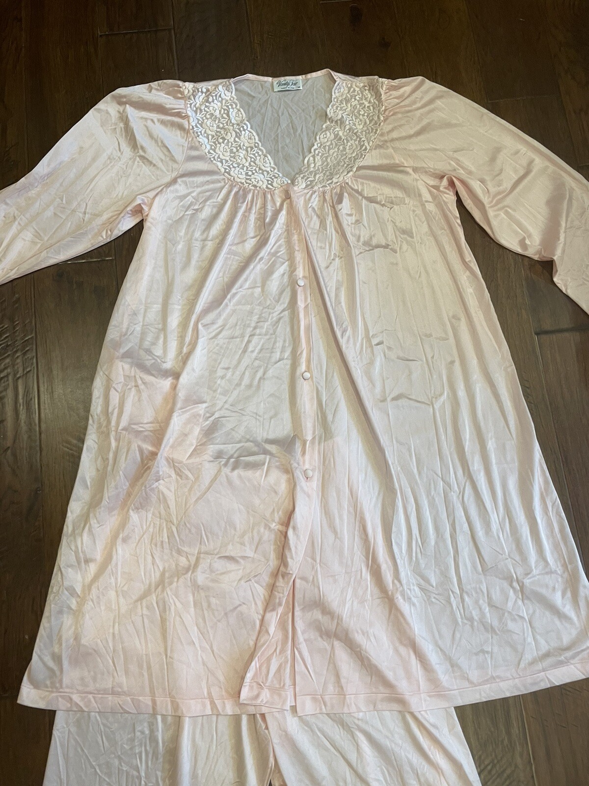 Vintage VANITY FAIR 2pc. Pajama Set PINK Top/Bottoms LOUNGE Nylon BUTTON UP sz M